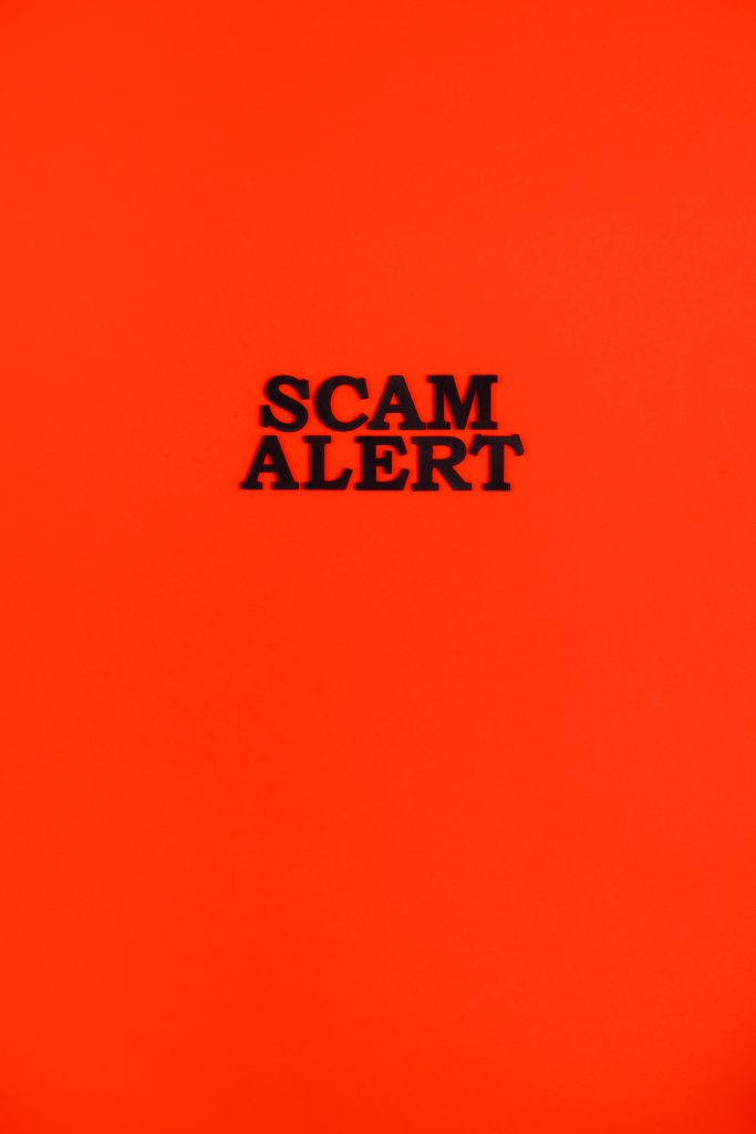 Google gave Reddit SEO power, so everyone is now spamming with FAKE POSTS.